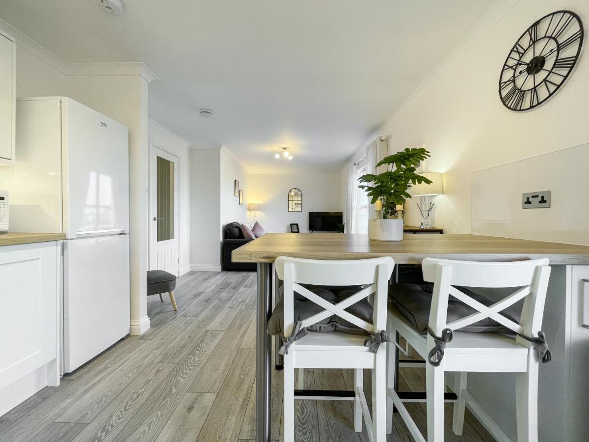 Pier View Apartment Обан Экстерьер фото